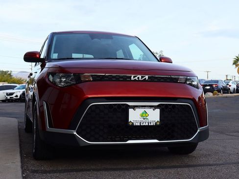 Used 2024 Kia Soul LX w/ Option Group 015 image 16