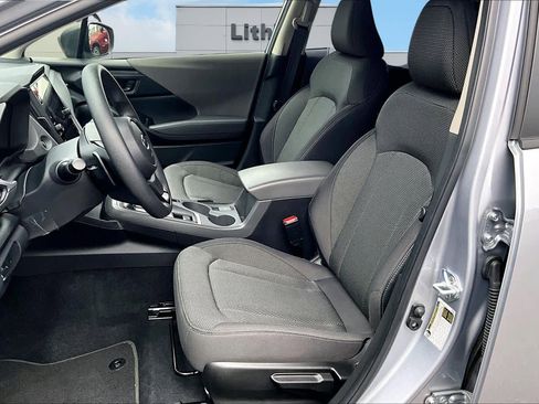 Used 2024 Subaru Crosstrek 2.0i Premium w/ Crosstrek Mirror Package image 11