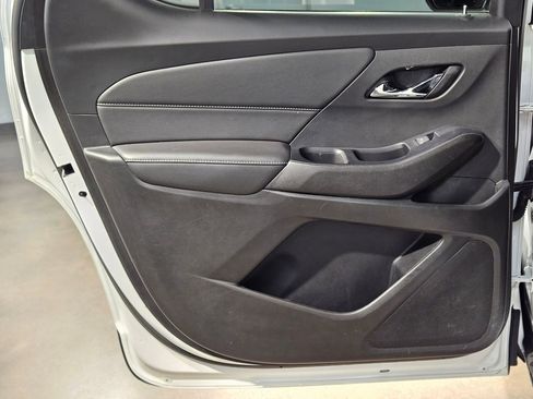 Used 2023 Chevrolet Traverse LT w/ LT Premium Package image 35