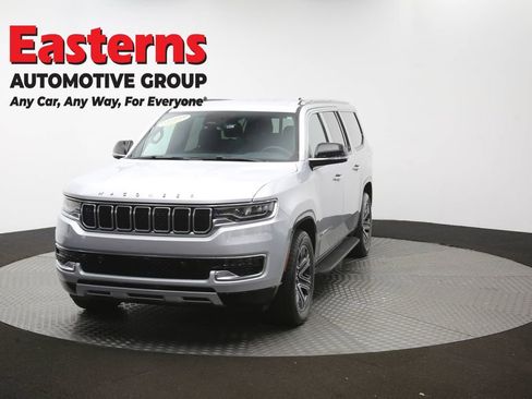 Used 2024 Jeep Wagoneer L Series II RWD image 61