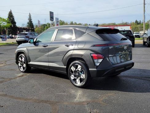 Used 2025 Hyundai Kona SEL FWD image 3