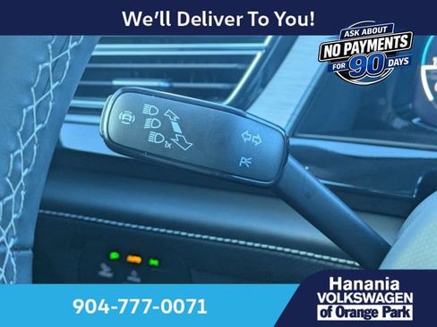 Certified 2025 Volkswagen Atlas Cross Sport SE FWD image 27