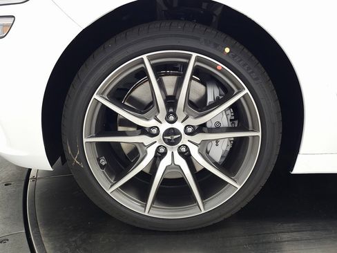 New 2026 Genesis G70 2.5T image 8