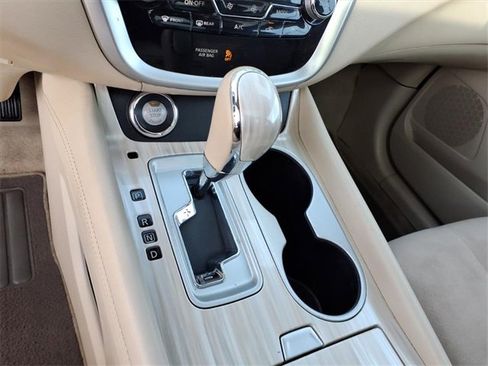 Used 2015 Nissan Murano SV w/ Premium Package image 14