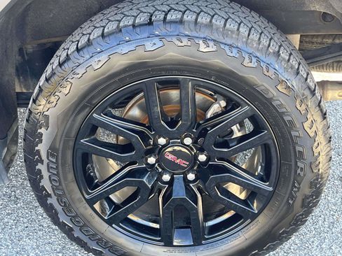 Used 2022 GMC Sierra 1500 Elevation image 10