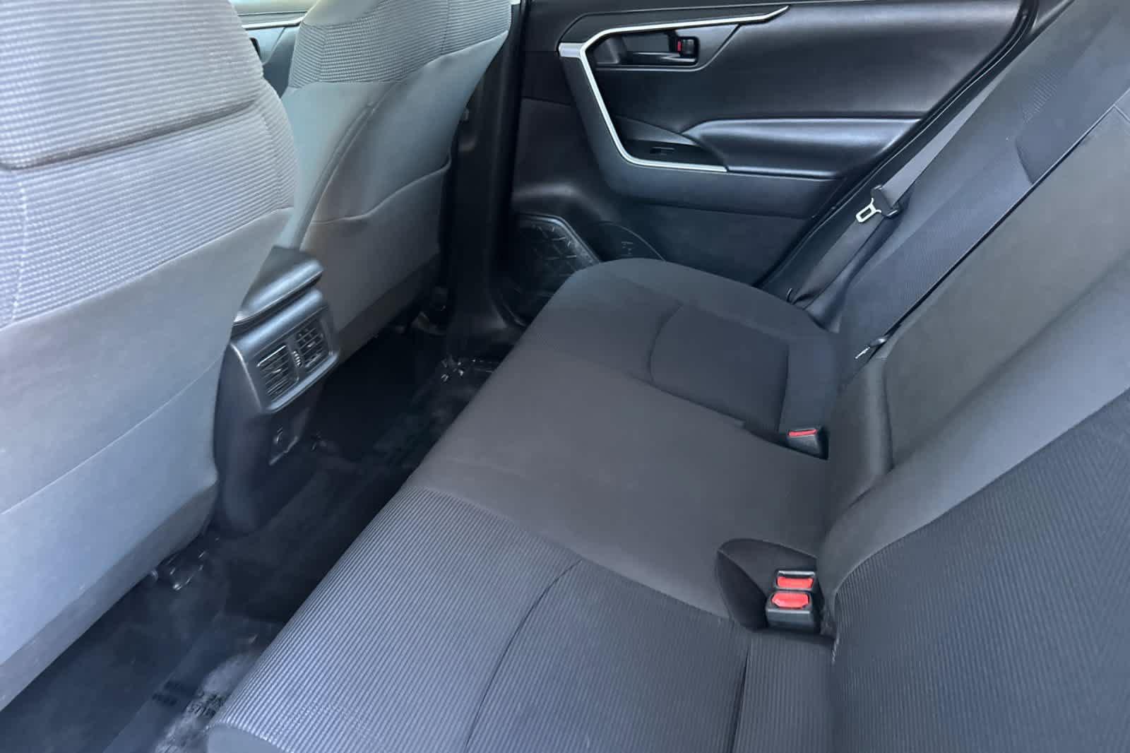 Certified 2024 Toyota RAV4 LE AWD/4WD image 4