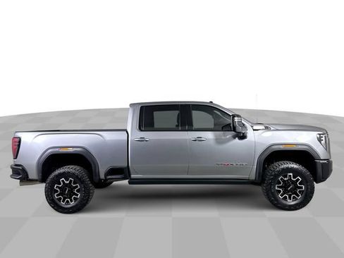 Used 2025 GMC Sierra 2500 AT4X AWD/4WD image 9