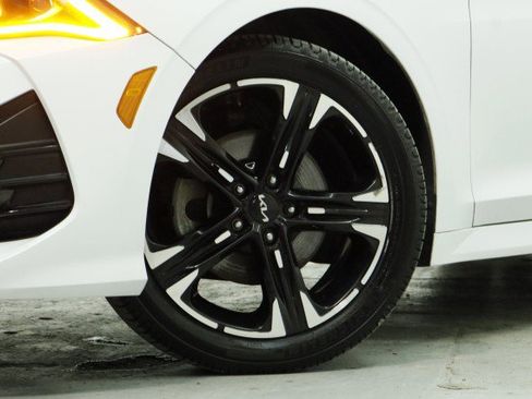 Used 2022 Kia K5 GT-Line w/ GT-Line FWD Premium Package image 3