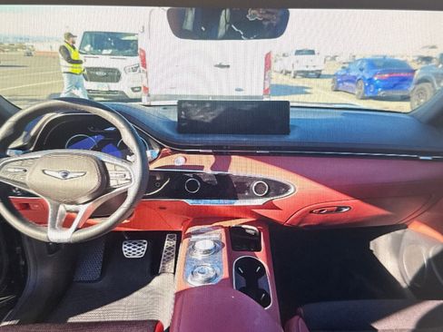 Used 2025 Genesis GV70 2.5T w/ Sport Prestige Package image 12