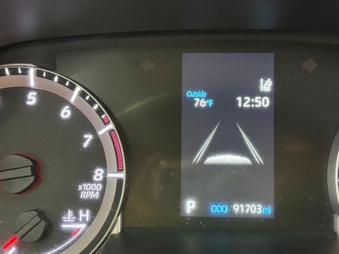 Used 2022 Toyota Highlander L FWD image 17