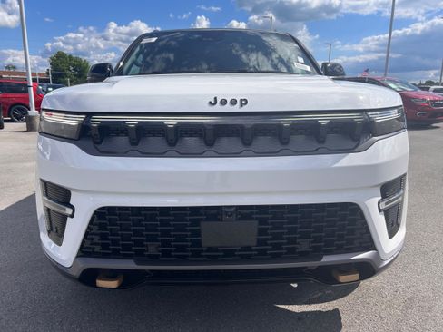 New 2026 Jeep Grand Wagoneer L 4WD image 8