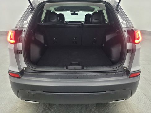 Used 2019 Jeep Cherokee Latitude Plus image 29