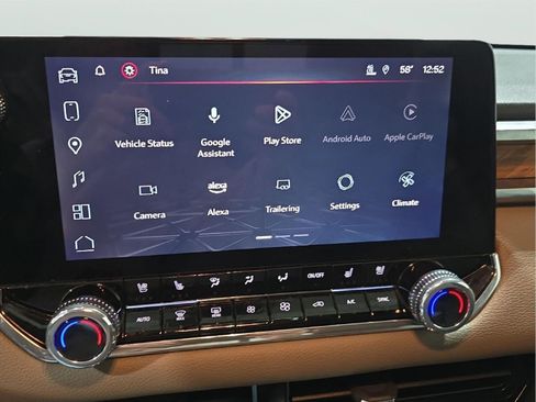 Used 2024 GMC Canyon Denali image 14