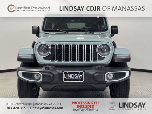 Used 2024 Jeep Wrangler Unlimited Sahara w/ Technology Group AWD/4WD image 3