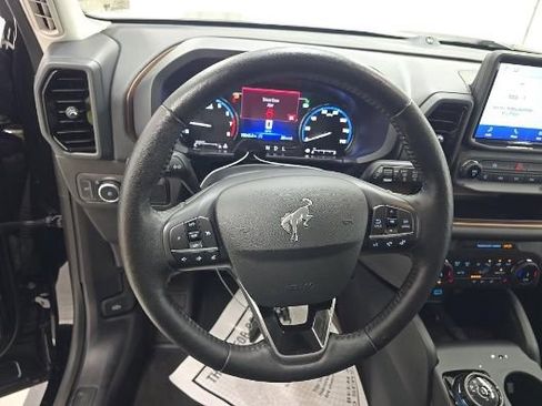 Used 2022 Ford Bronco Sport Outer Banks w/ Tech Package AWD/4WD image 12