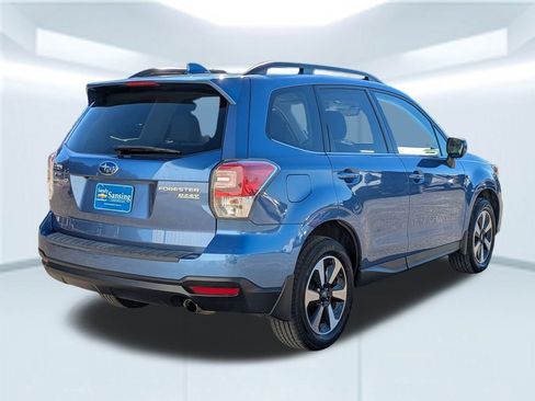 Used 2017 Subaru Forester 2.5i Limited w/ Popular Package #2 image 6
