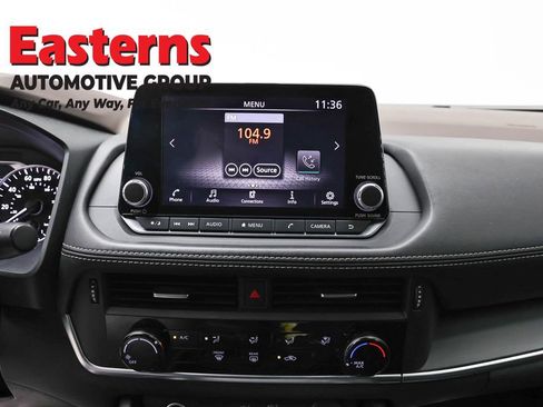 Used 2023 Nissan Rogue S AWD/4WD image 12