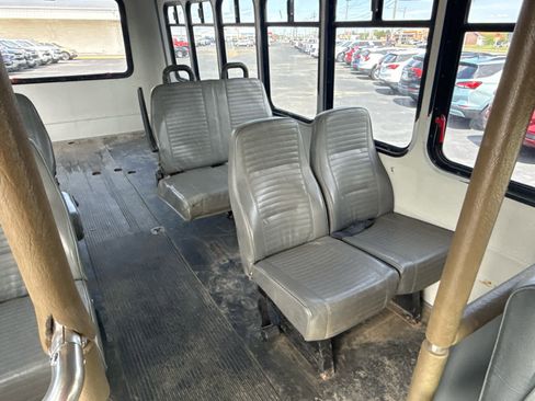 Used 1996 Ford E-350 and Econoline 350 RWD image 13