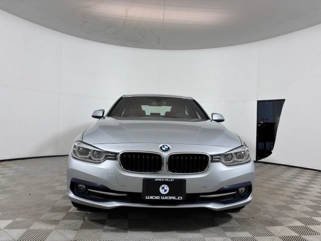 Used 2017 BMW 330i xDrive Sedan AWD/4WD image 2