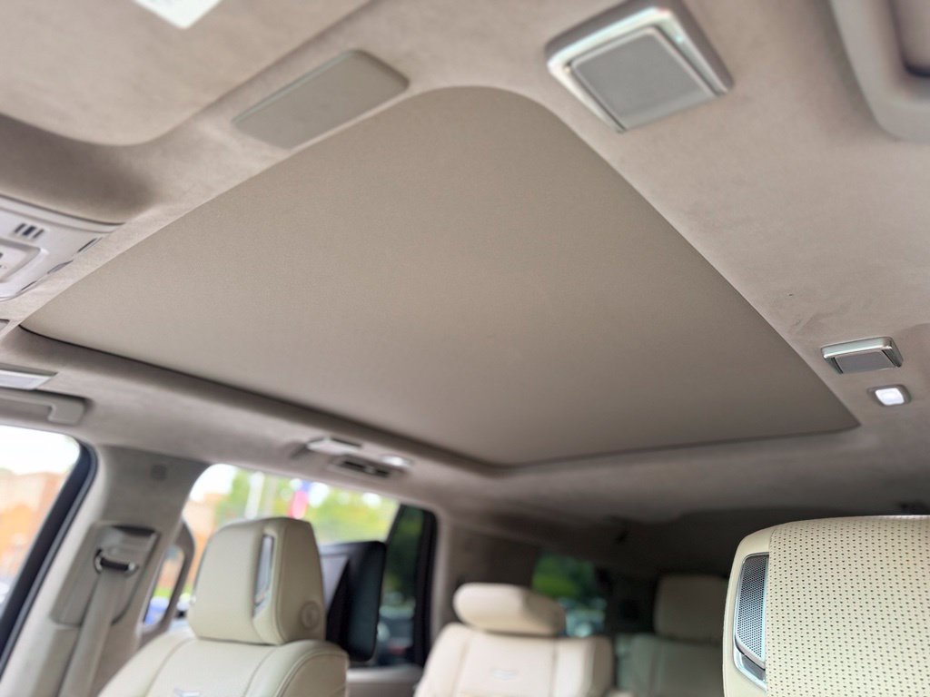 Used 2021 Cadillac Escalade Premium Luxury Platinum w/ LPO, Radiant Package AWD/4WD image 59