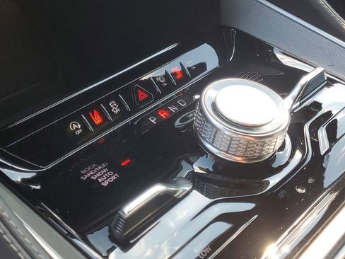 New 2025 Jeep Wagoneer L Series II w/ Convenience Group I image 27