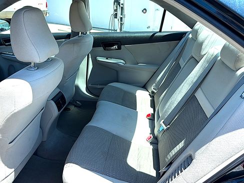 Used 2012 Toyota Camry XLE FWD image 8