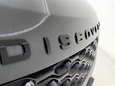 Used 2024 Land Rover Discovery Dynamic SE image 16