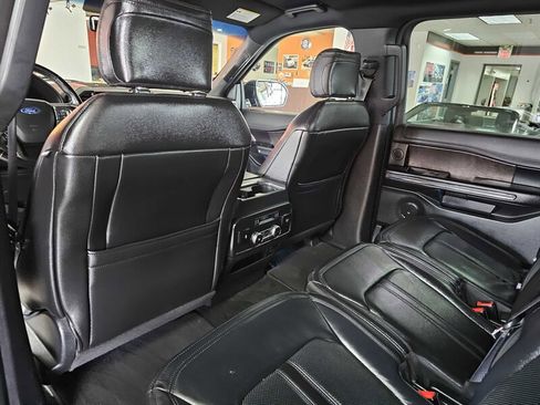 Used 2018 Ford Expedition Max Limited image 24
