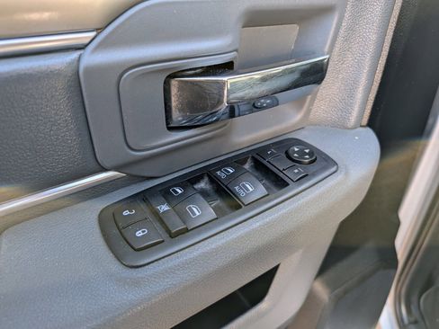 Used 2016 RAM 1500 Classic SLT image 21