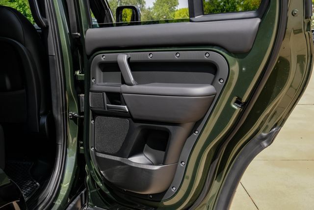 New 2026 Land Rover Defender 110 X-Dynamic SE AWD/4WD image 59
