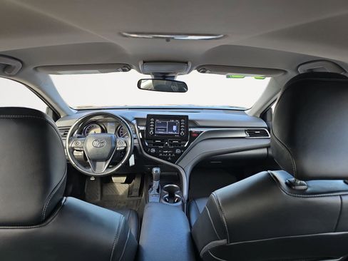 Used 2022 Toyota Camry SE image 14