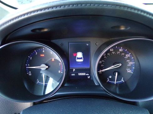 Used 2019 Toyota C-HR LE FWD image 33