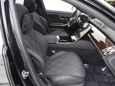 New 2026 Mercedes-Benz Maybach S 680 4MATIC image 16