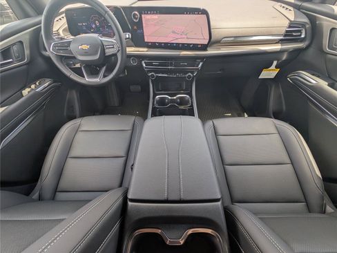 New 2026 Chevrolet Traverse LT w/ Driver Confidence Package FWD image 33