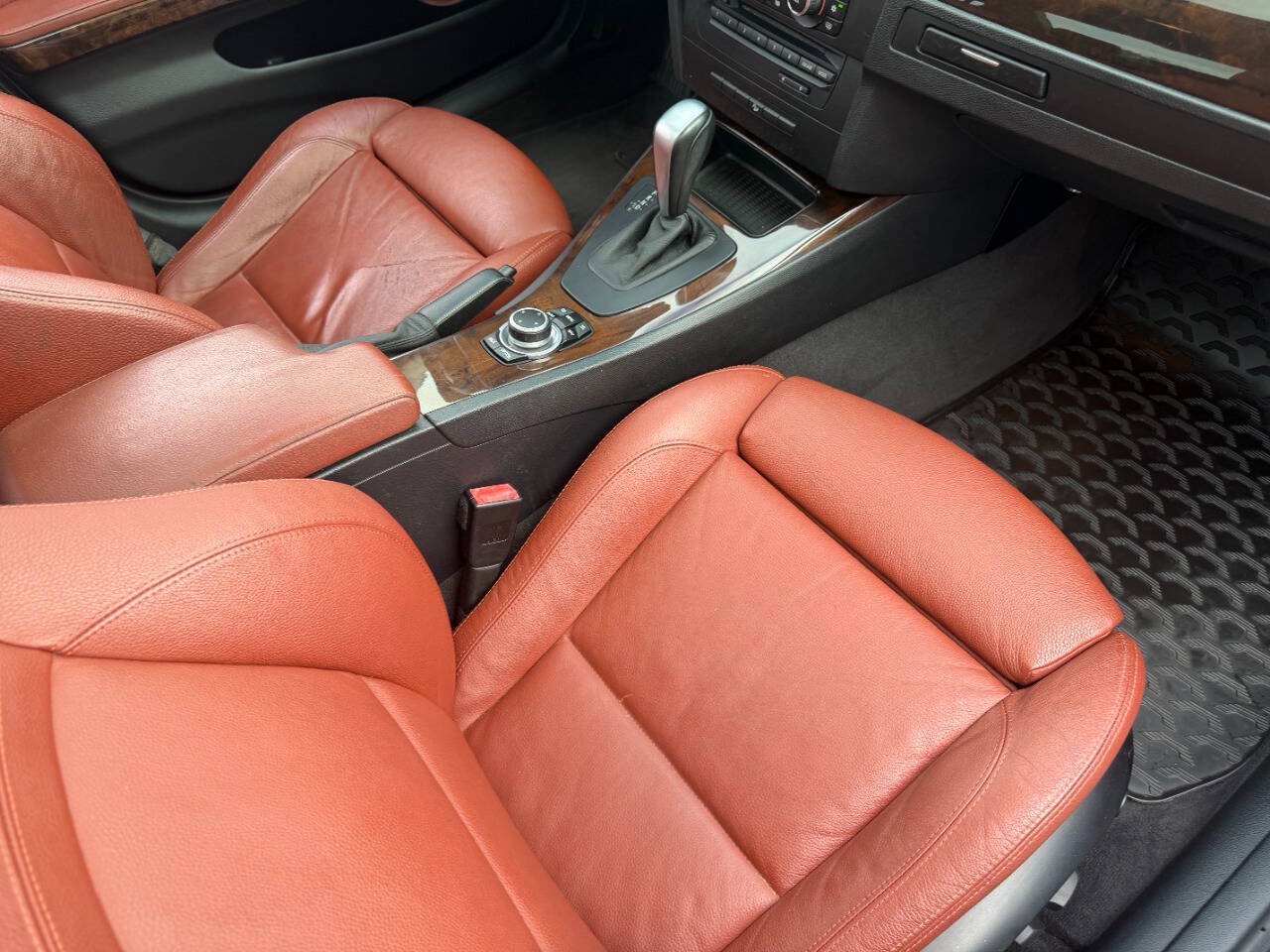 Used 2011 BMW 335i xDrive Sedan AWD/4WD image 25