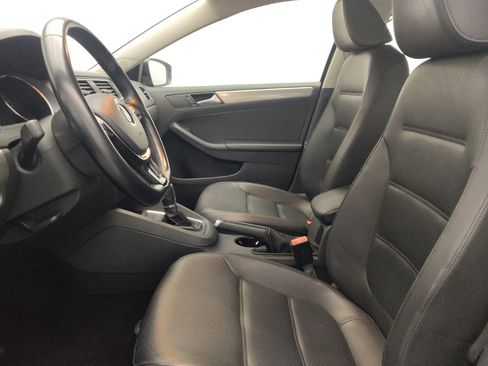 Used 2016 Volkswagen Jetta SE FWD image 17
