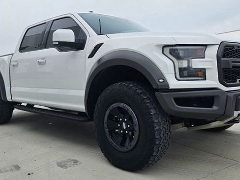 Used 2018 Ford F150 Raptor w/ Equipment Group 802A Luxury image 7