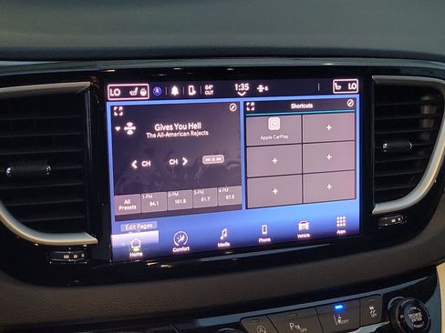 Used 2023 Chrysler Pacifica Touring-L FWD image 26