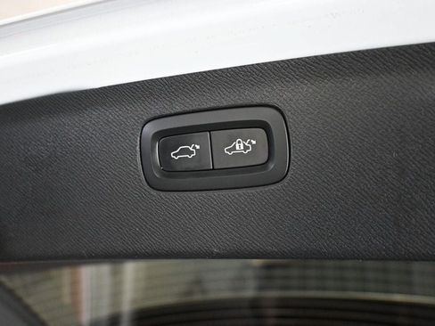 Used 2019 Volvo XC90 T6 Momentum w/ Advanced Package AWD/4WD image 19