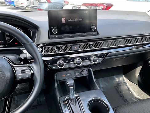 Used 2023 Honda Civic EX image 7