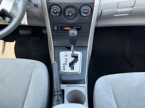 Used 2010 Toyota Corolla LE FWD image 15