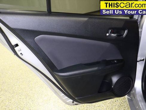 Used 2019 Toyota Prius LE FWD image 28