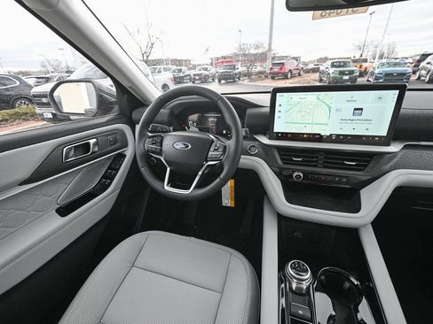 New 2026 Ford Explorer Platinum w/ LUX Leather Package image 29