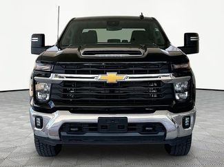Used 2025 Chevrolet Silverado 3500 LT w/ Convenience Package AWD/4WD video 2