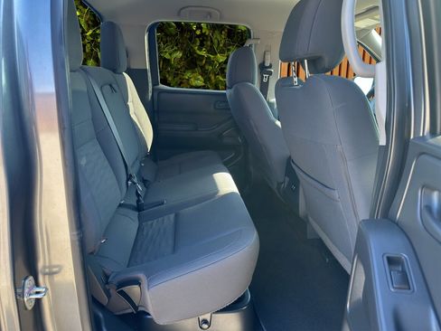 Used 2022 Nissan Frontier S image 9