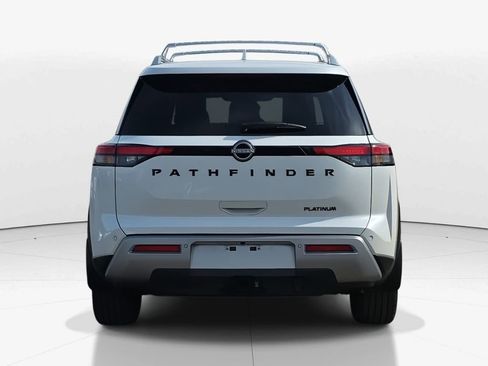 Used 2024 Nissan Pathfinder Platinum w/ Black Appearance Package image 6