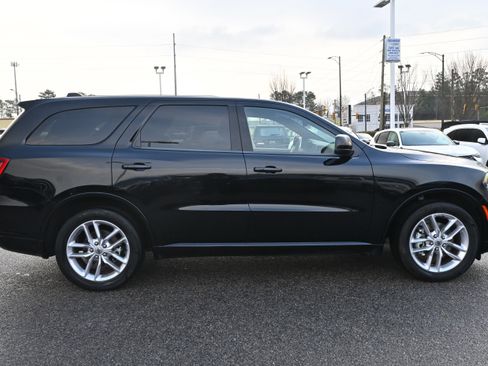 Used 2023 Dodge Durango GT image 17