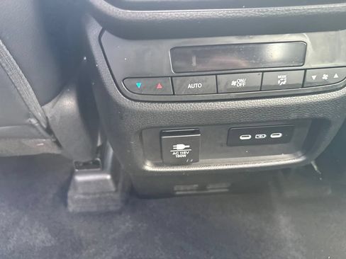 Used 2025 Honda Pilot TrailSport image 70