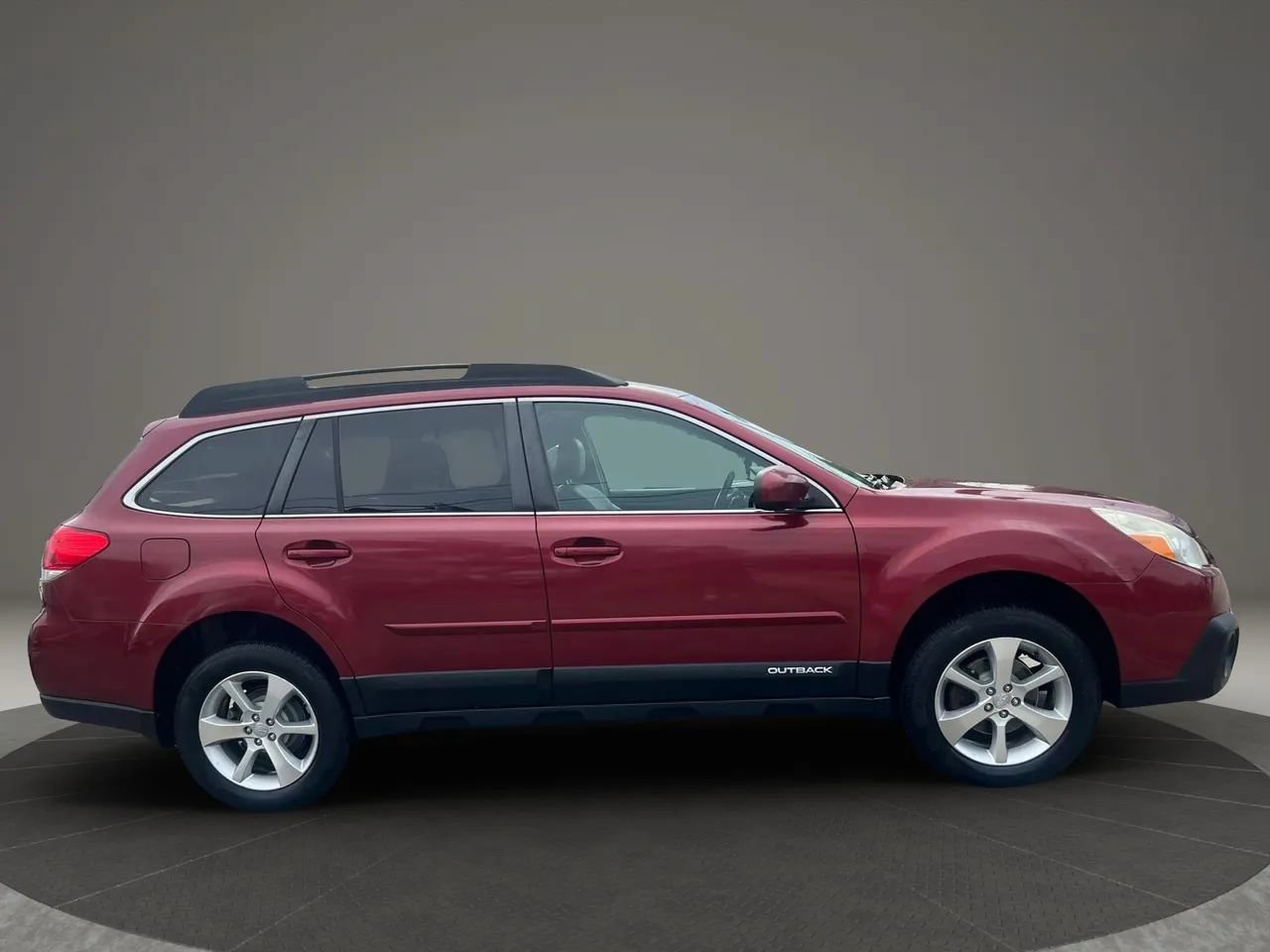 Used 2014 Subaru Outback 2.5i Limited AWD/4WD image 4