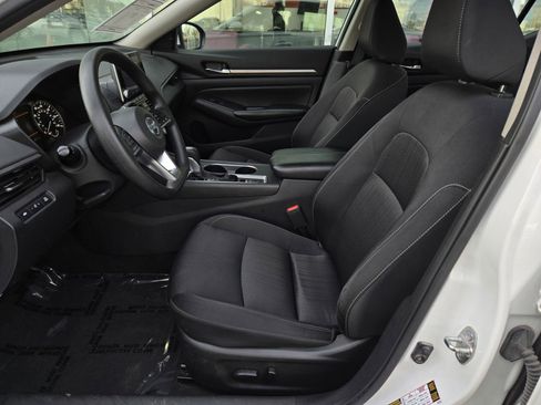 Used 2022 Nissan Altima 2.5 SV image 15